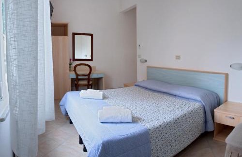 Cinquale Hotel | Pet-Friendly Hotel Elisabetta with Restaurant & Breakfast