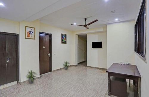 Old Gurgaon Hotel | Budget-Friendly OYO 81015 Hotel Stay Inn for Families