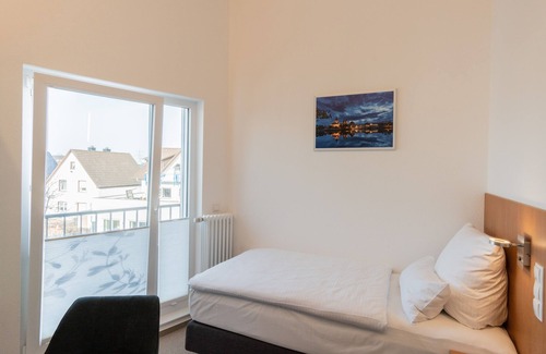 Seligenstadt Hotel | Discover Hotel Elysee: 9.2/10 with Spa and Child-Friendly Amenities