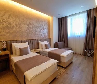 Bisce Polje Hotel | Hotel Emerald: Family-Friendly Stay with Top Guest Ratings