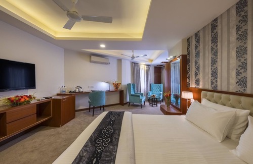 Taltala Hotel | Relaxing Stay at Hotel Emirates with Spa and Family Amenities