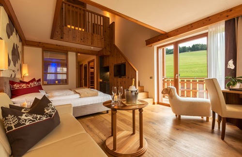 Fie allo Sciliar Hotel | Relax at Hotel Emmy - A 4-Star Retreat with Spa & Pool