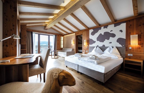 Fie allo Sciliar Hotel | Relax at Hotel Emmy - A 4-Star Retreat with Spa & Pool