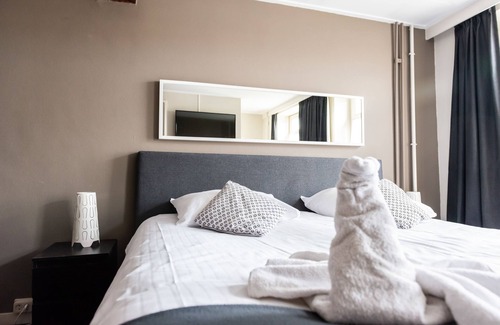 Roermond Hotel | Discover Comfort at Hotel en Grand Café de Pau with Spa