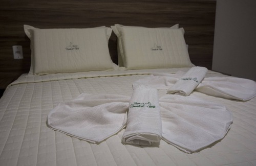 Juazeiro do Norte Hotel | Budget-Friendly Hotel Encosta do Horto with Pool & Restaurant