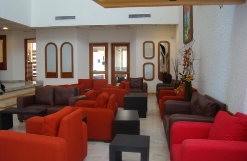 Coatzacoalcos Hotel | Discover Comfort at Hotel Enríquez with Spa & Family Amenities
