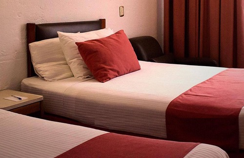 Coatzacoalcos Hotel | Discover Comfort at Hotel Enríquez with Spa & Family Amenities