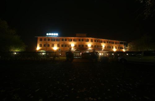 Caluso Hotel | Ocean View Retreat at Hotel Erbaluce with Hot Tub & Dining