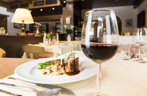 Medraz Hotel | Comfortable Hotel Eschenhof & Apartments with Great Amenities