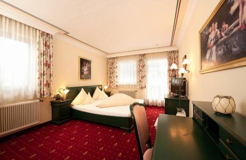 Medraz Hotel | Comfortable Hotel Eschenhof & Apartments with Great Amenities