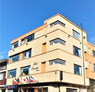 Zipaquira Hotel | Budget-Friendly Hotel Estación Sabana with Hot Tub & Breakfast