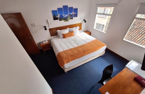 Zipaquira Hotel | Budget-Friendly Hotel Estación Sabana with Hot Tub & Breakfast