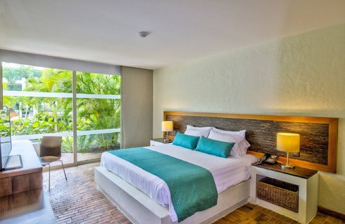 Zona Norte Hotel | Relax at Hotel Estelar Playa Manzanillo with Ocean Views