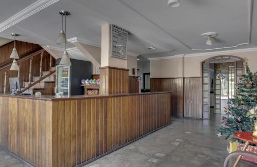 Centro Hotel | Pet-Friendly Hotel Estrela Do Vale with Breakfast Included