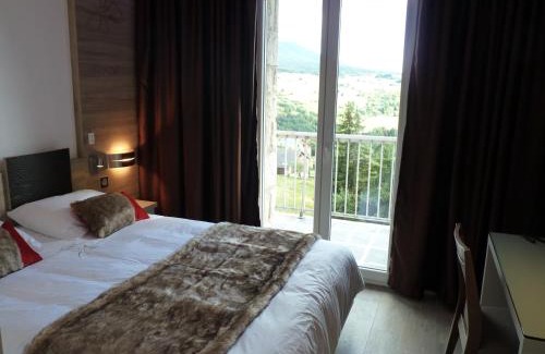 La Cabanasse Hotel | Discover Hotel et Résidence Le Clos Cerdan with Pool & Spa