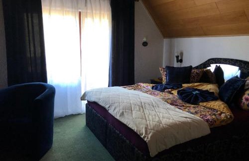 Gransdorf Bed & Breakfast | Pet Friendly Hotel Eulenhof with Ocean View & Restaurant
