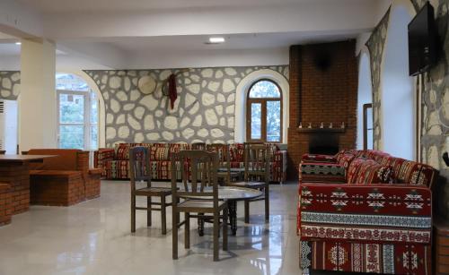 Karadut Hotel | Relax at Hotel Euphrat Nemrut with Oceanfront Serenity