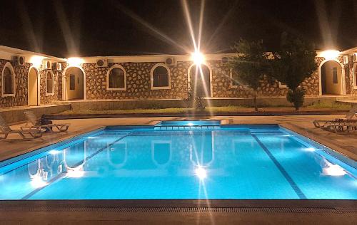 Karadut Hotel | Relax at Hotel Euphrat Nemrut with Oceanfront Serenity