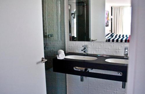 Malgrat de Mar Hotel | Experience Hotel Europa Splash & Spa: 4-Star Oceanfront Escape