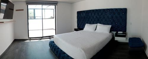 Chia Bed & Breakfast | Inviting Hotel Everest Chia - Family-Friendly with Breakfast