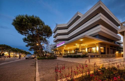 Villamarina Hotel | Oceanfront Retreat at Hotel Excelsior - Rated 8.7/10