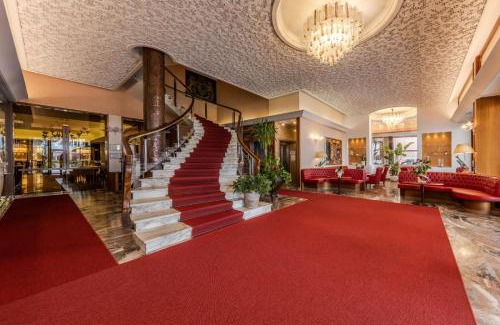 Villamarina Hotel | Oceanfront Retreat at Hotel Excelsior - Rated 8.7/10