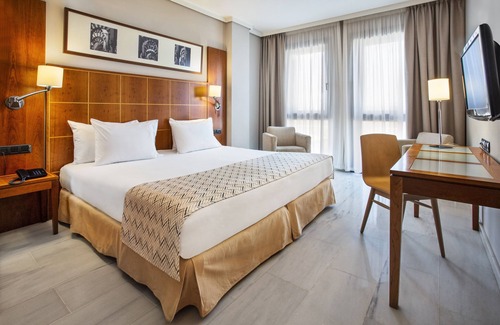 Distrito Sur Hotel | Discover Hotel Exe Ciudad de Cordoba - 4-Star Comfort Awaits