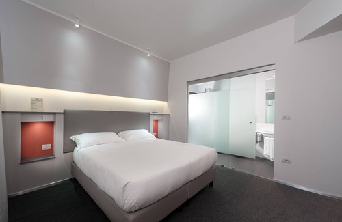 Brindisi Histotic Center Hotel | Executive Inn: 4-Star Stay with Spa & Family-Friendly Amenities