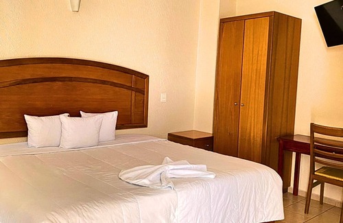 Ixtepec Hotel | Discover Hotel Express Inn Ixtepec with Spa and Dining