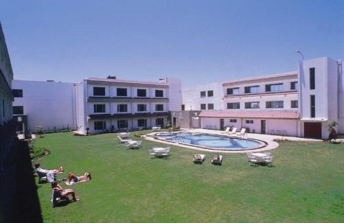 Jamnagar Hotel | Relax at Hotel Express Residency Jamnagar with Pool & Breakfast