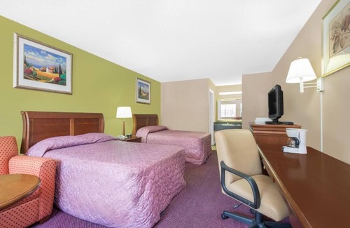 Fort Mc Clellan Hotel | Budget-Friendly Hotel Express with Family Amenities Included