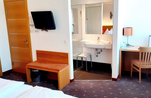 Funfhaus Hotel | Eco-Friendly Hotel Fabrik: Guest Rated 9.2 with Dining & More