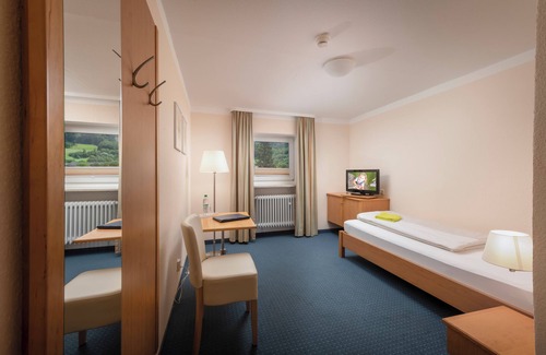 Bernau am Chiemsee Hotel | Relax at Hotel Farbinger Hof with Pool and Spa Amenities