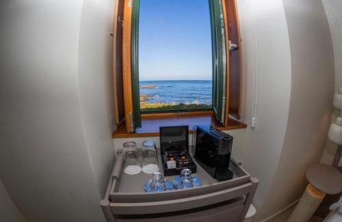 Larino Hotel | Pet-Friendly Hotel Faro Lariño with Oceanfront Views