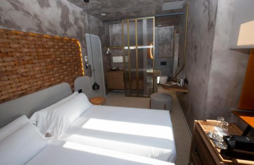 Larino Hotel | Pet-Friendly Hotel Faro Lariño with Oceanfront Views