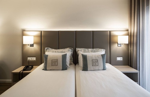 Fatima Hotel | Hotel Fatima: Premier 4-Star Stay with Spa & Family Amenities