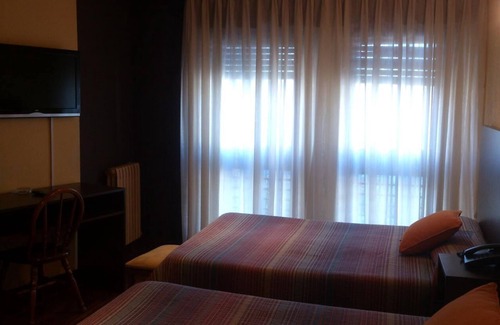 Oviedo City Centre Hotel | Discover Hotel Favila: Guest Rated & Family-Friendly Retreat