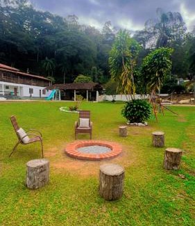 Chacara Paraiso Hotel | Family-Friendly Espaço Jequitibá with Oceanfront Pool