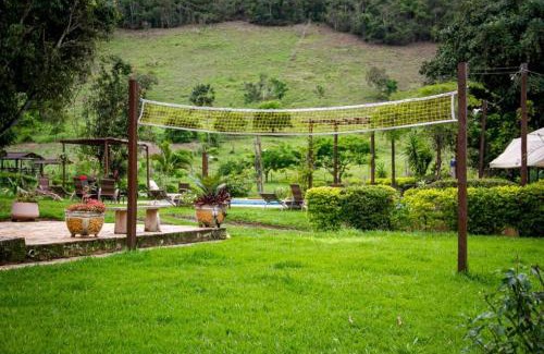 Claudio Manuel House | Cozy Retreat at Pousada Fazenda Polyanna with Pool & Breakfast