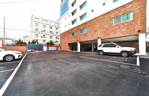 Tongyeong Hotel | Family-Friendly Stay at Hotel February Tongyeong Jukrim
