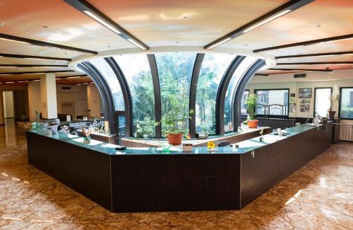 Terrazzano Di Rho Hotel | Discover Comfort at Hotel Fiera Rho with Pool & Ocean View