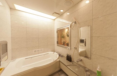 Nishi Ward Hotel | Wheelchair Accessible Hotel Fine Olive Sakai with Hot Tub