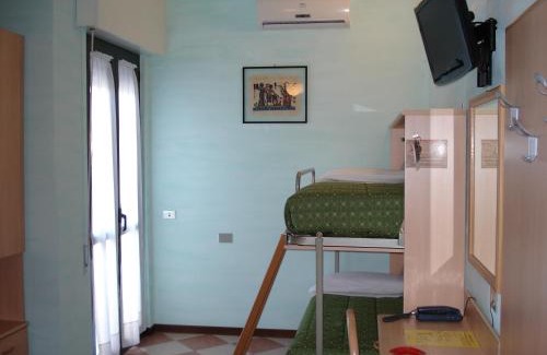 Lugana Hotel | Discover Hotel Fiordaliso: Family-Friendly with Hot Tub