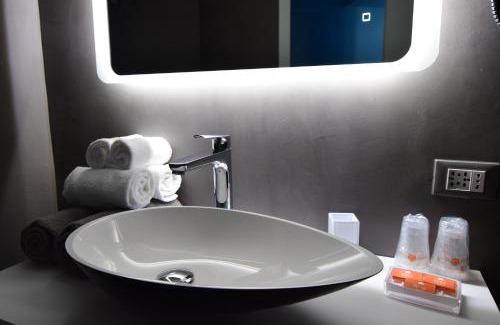 San Vincenzo Hotel | Inviting Hotel Fiume: Pet-Friendly with Breakfast & Dining