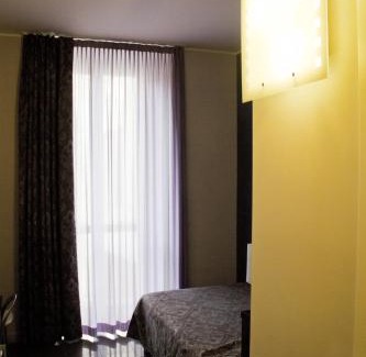 Porta Romana Hotel | Discover Hotel Five: Family-Friendly Dining & Breakfast