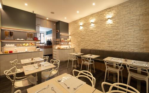 Porta Romana Hotel | Discover Hotel Five: Family-Friendly Dining & Breakfast