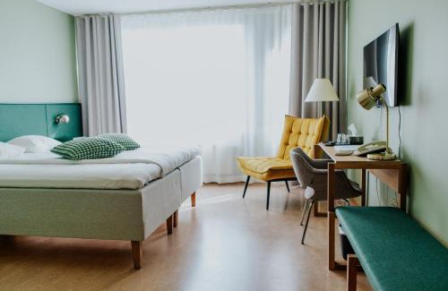 Salo Hotel | Discover Comfort at Hotel Fjalar - Pet Friendly with Pool