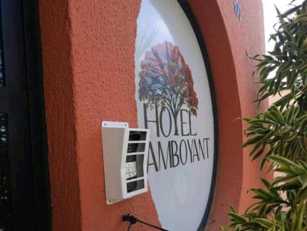 Taubate Hotel | Discover Hotel Bike Taubate: Pool, Breakfast & 9/10 Rated