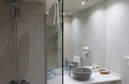 Bas du Fort Hotel | Ocean View Retreat at Hotel Fleur d'Epée with Pool & Spa