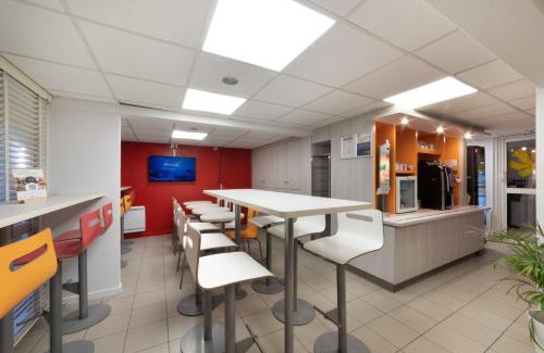 Fleury-Merogis Hotel | Budget-Friendly Premiere Classe Fleury Merogis with Great Amenities